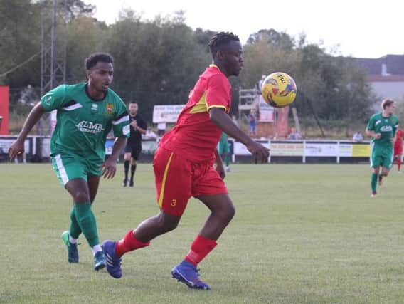Banbury United's Jaanai Gordon goes on the attack against Hitchin Town. Photo: Steve Prouse