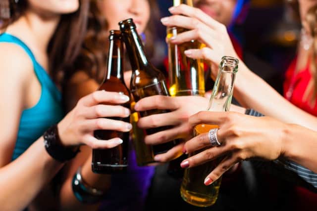 An Oxfordshire charity has launched a campaign asking young people to not let alcohol ruin their Christmas. PPP-150206-162108001