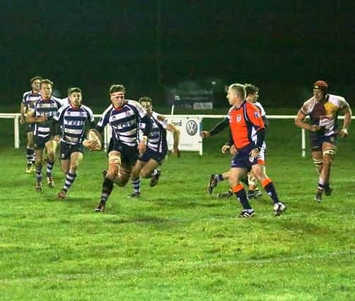 Jacob Mills heads for the line against Oxford Harlequins. Photo: Simon Grieve