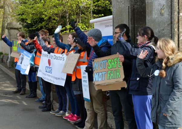Junior doctors at The Horton Hospital, Banbury, taking strike action on Oxford Road. NNL-160426-130442009
