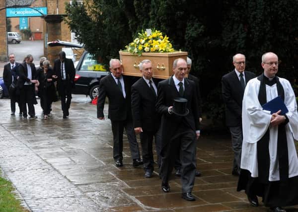 The funeral of George Parish at St Mary's Church, Banbury. NNL-161213-172233009