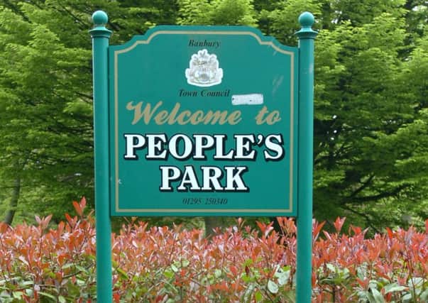 MHBG-23-05-13 Peoples Park

Peoples Park Gvs
Sign
Peoples Park sign ENGNNL00120130520154359